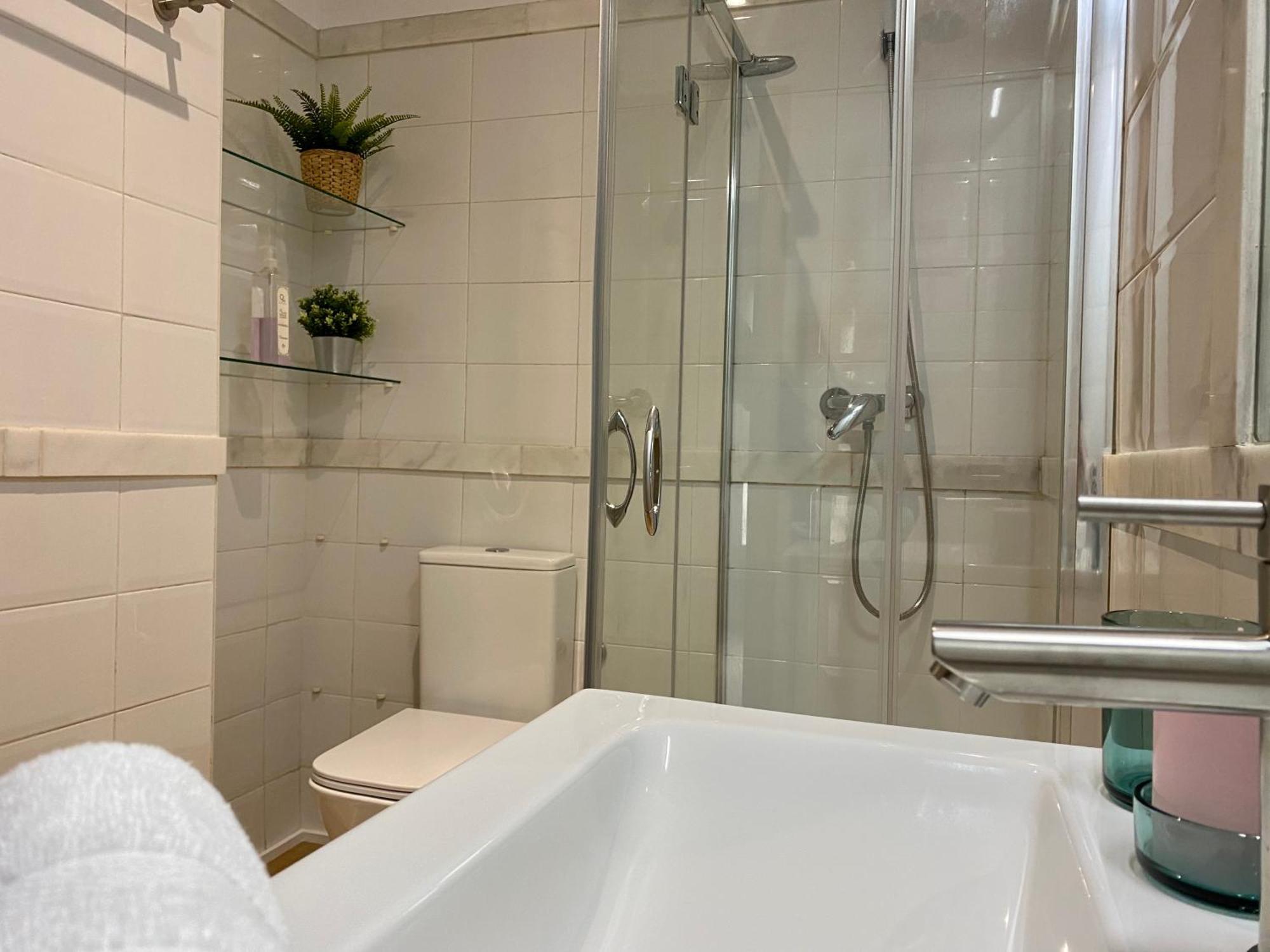 Céntrico Y Cómodo Estudio Apartamento Sevilha